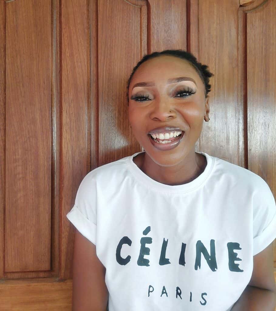 how to apply foundation smoothly, flawless look